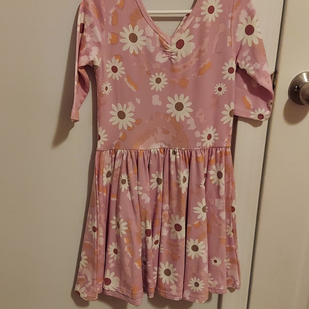 Pink daisy ballerina dress